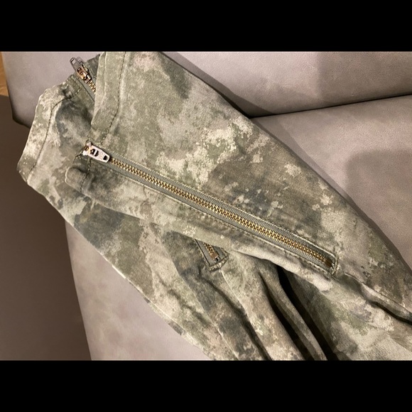 BDG Camo Jeans - Picture 4 of 5